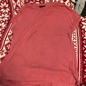 Pink-ish colored t shirt